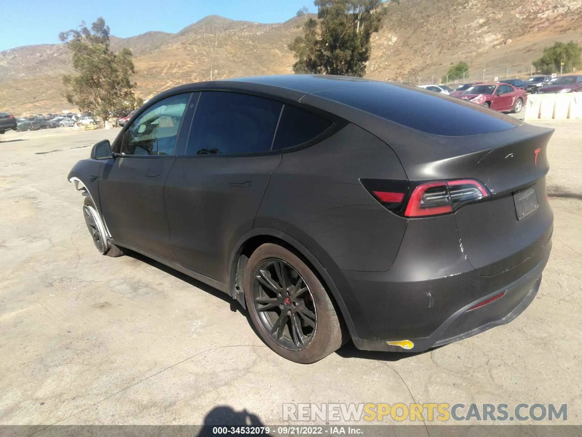 3 Photograph of a damaged car 5YJYGDEE0MF250887 TESLA MODEL Y 2021