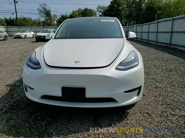 12 Photograph of a damaged car 5YJYGDEE0MF258102 TESLA MODEL Y 2021