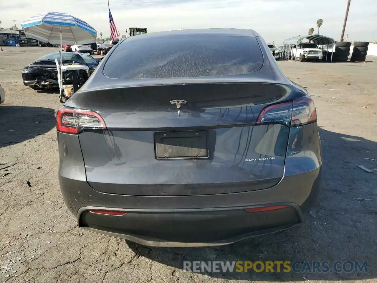 6 Photograph of a damaged car 5YJYGDEE0MF264367 TESLA MODEL Y 2021