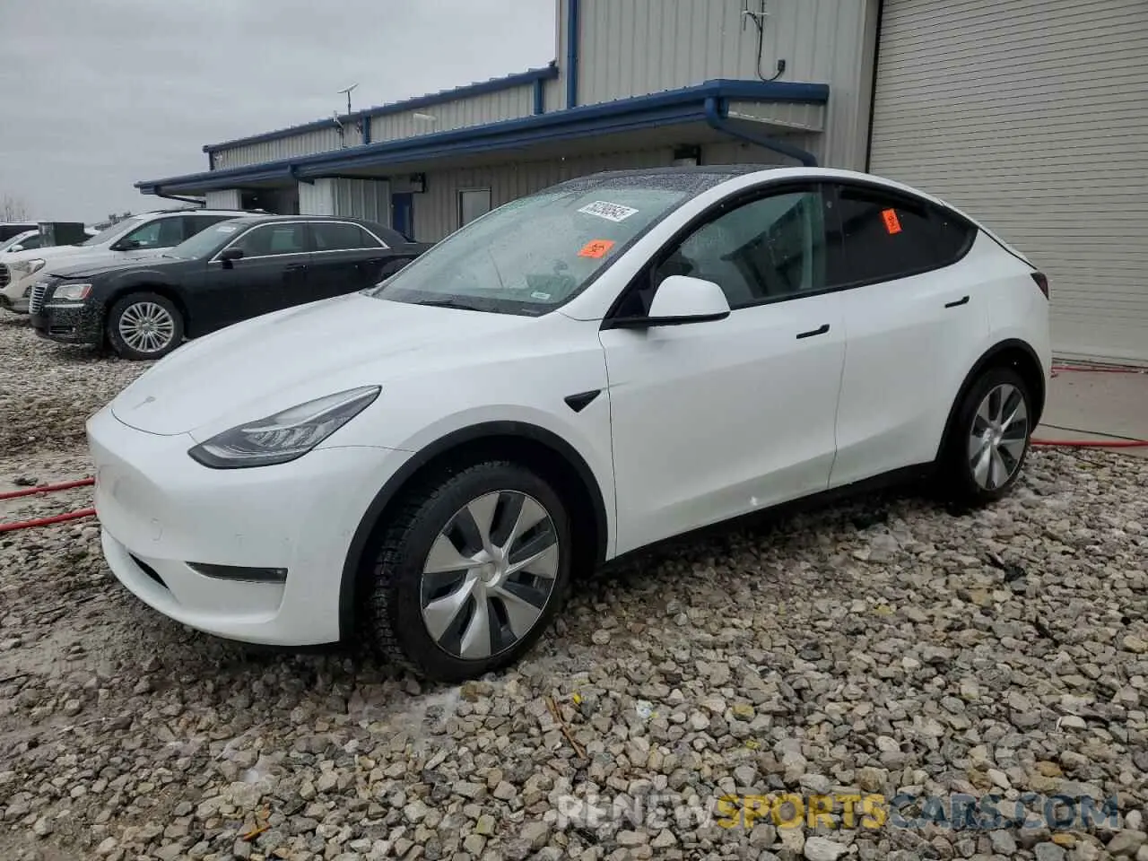 1 Photograph of a damaged car 5YJYGDEE0MF265423 TESLA MODEL Y 2021