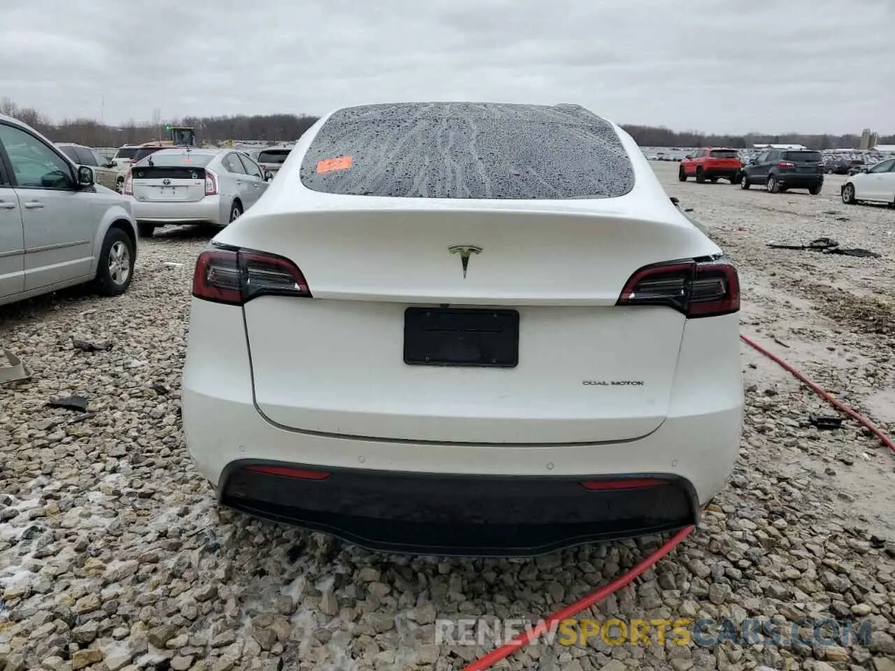 6 Photograph of a damaged car 5YJYGDEE0MF265423 TESLA MODEL Y 2021