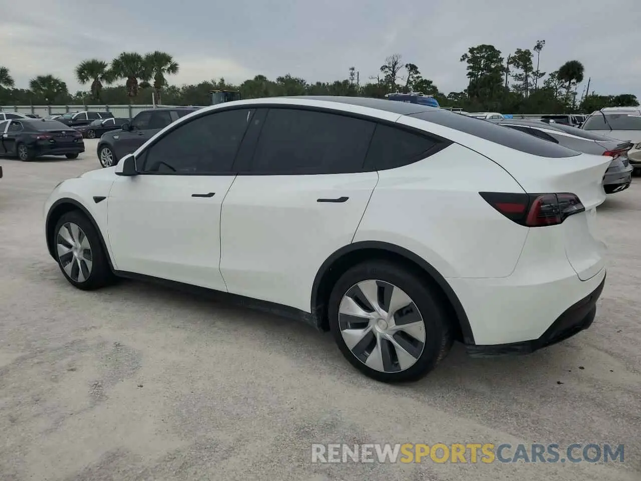 2 Photograph of a damaged car 5YJYGDEE0MF268287 TESLA MODEL Y 2021