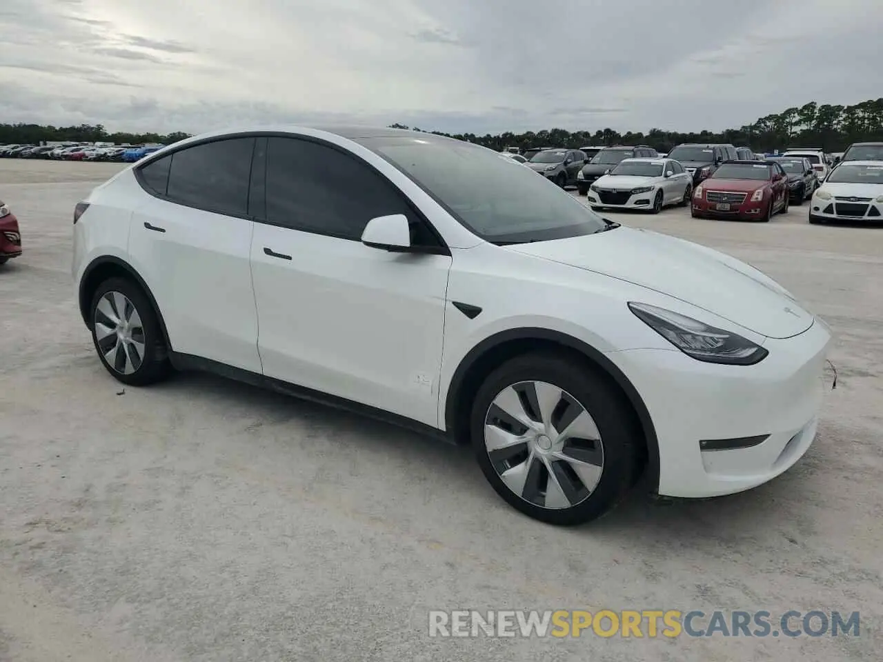4 Photograph of a damaged car 5YJYGDEE0MF268287 TESLA MODEL Y 2021