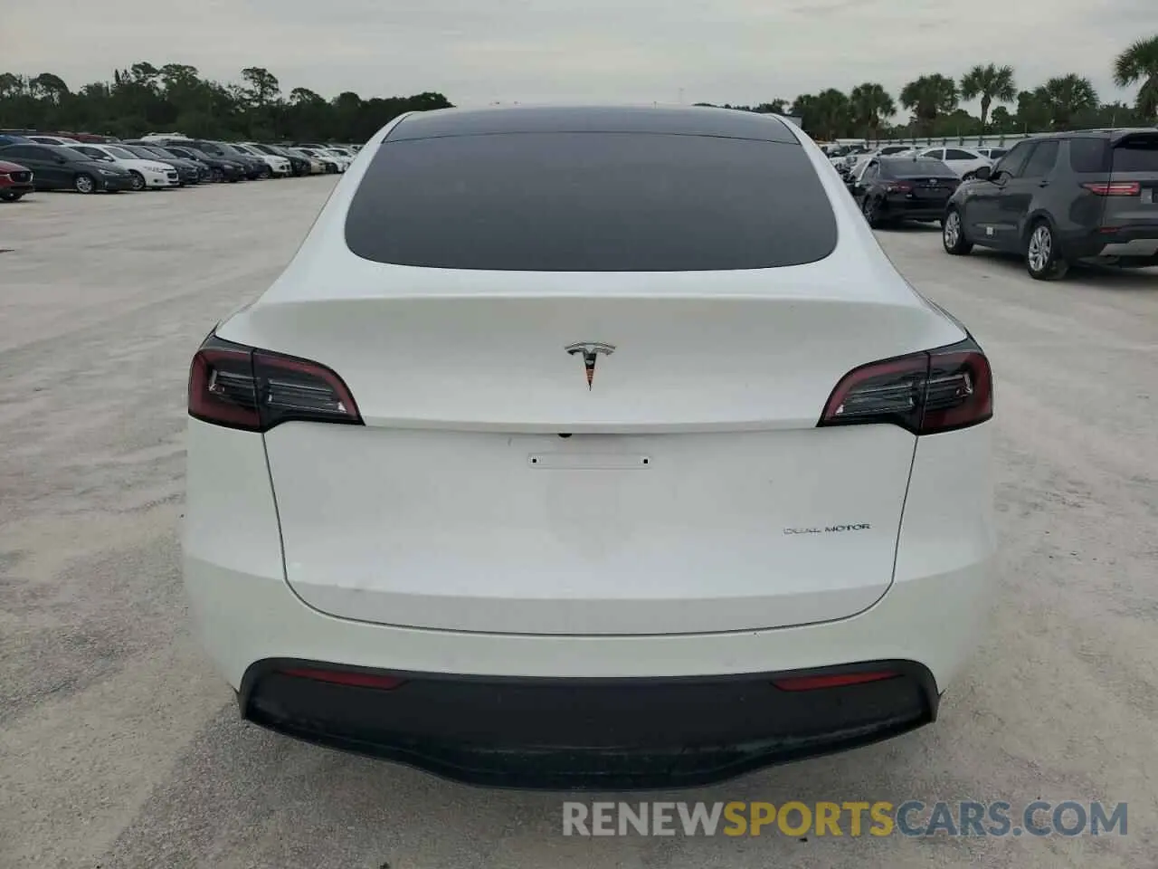 6 Photograph of a damaged car 5YJYGDEE0MF268287 TESLA MODEL Y 2021