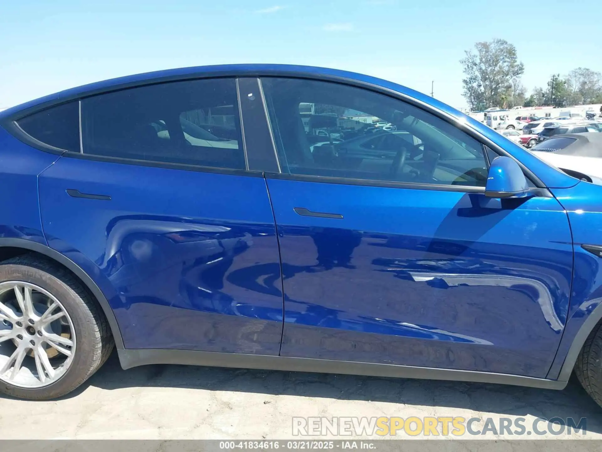 13 Photograph of a damaged car 5YJYGDEE0MF270461 TESLA MODEL Y 2021