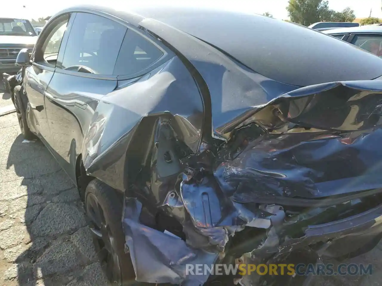 9 Photograph of a damaged car 5YJYGDEE0MF277135 TESLA MODEL Y 2021