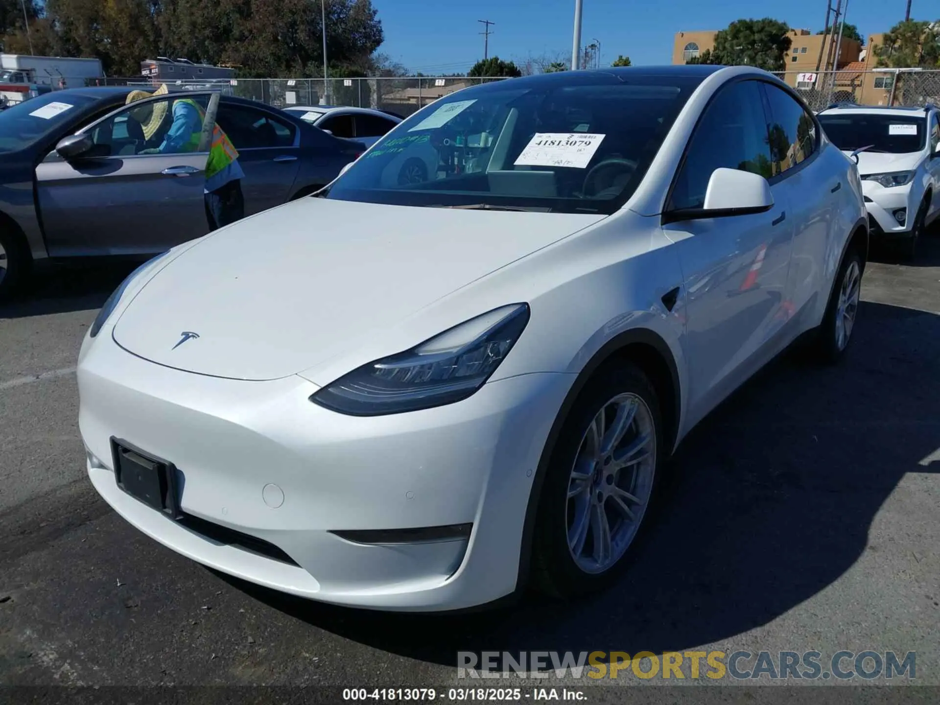 2 Photograph of a damaged car 5YJYGDEE0MF277197 TESLA MODEL Y 2021
