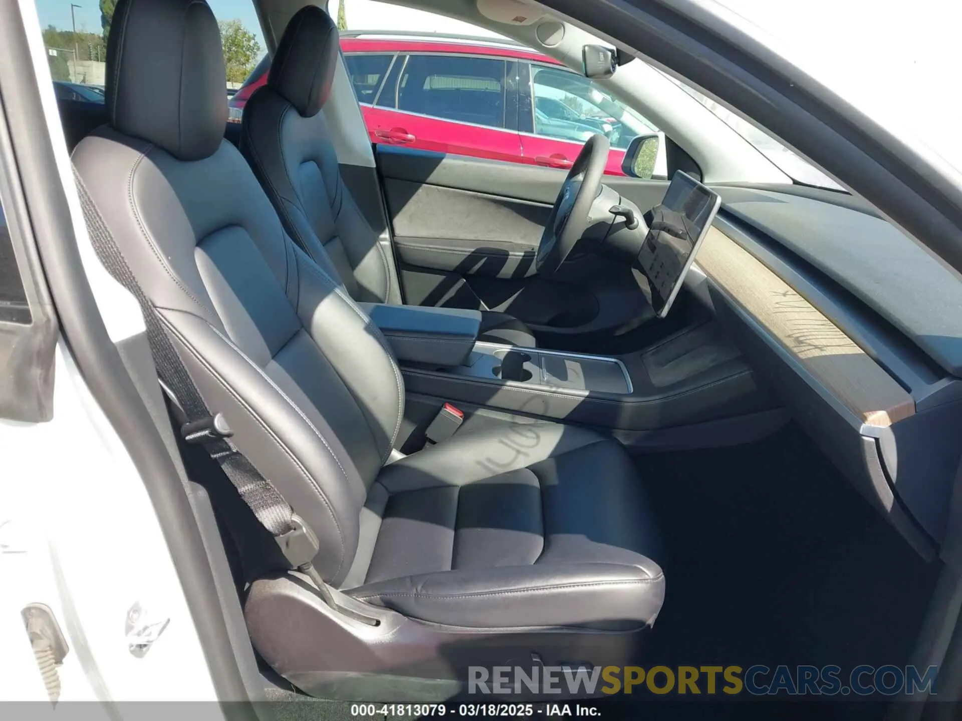 5 Photograph of a damaged car 5YJYGDEE0MF277197 TESLA MODEL Y 2021