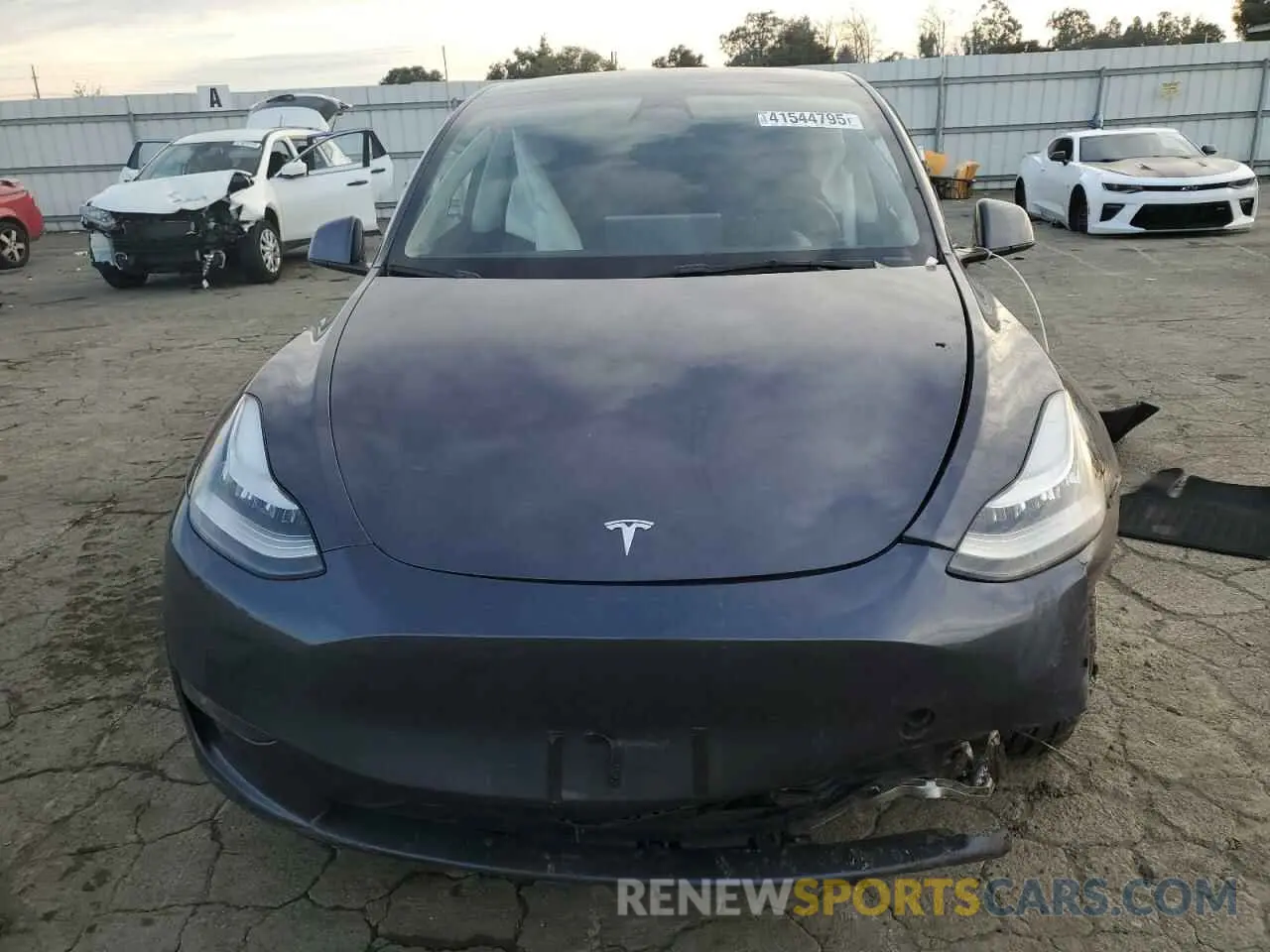 5 Photograph of a damaged car 5YJYGDEE0MF278706 TESLA MODEL Y 2021