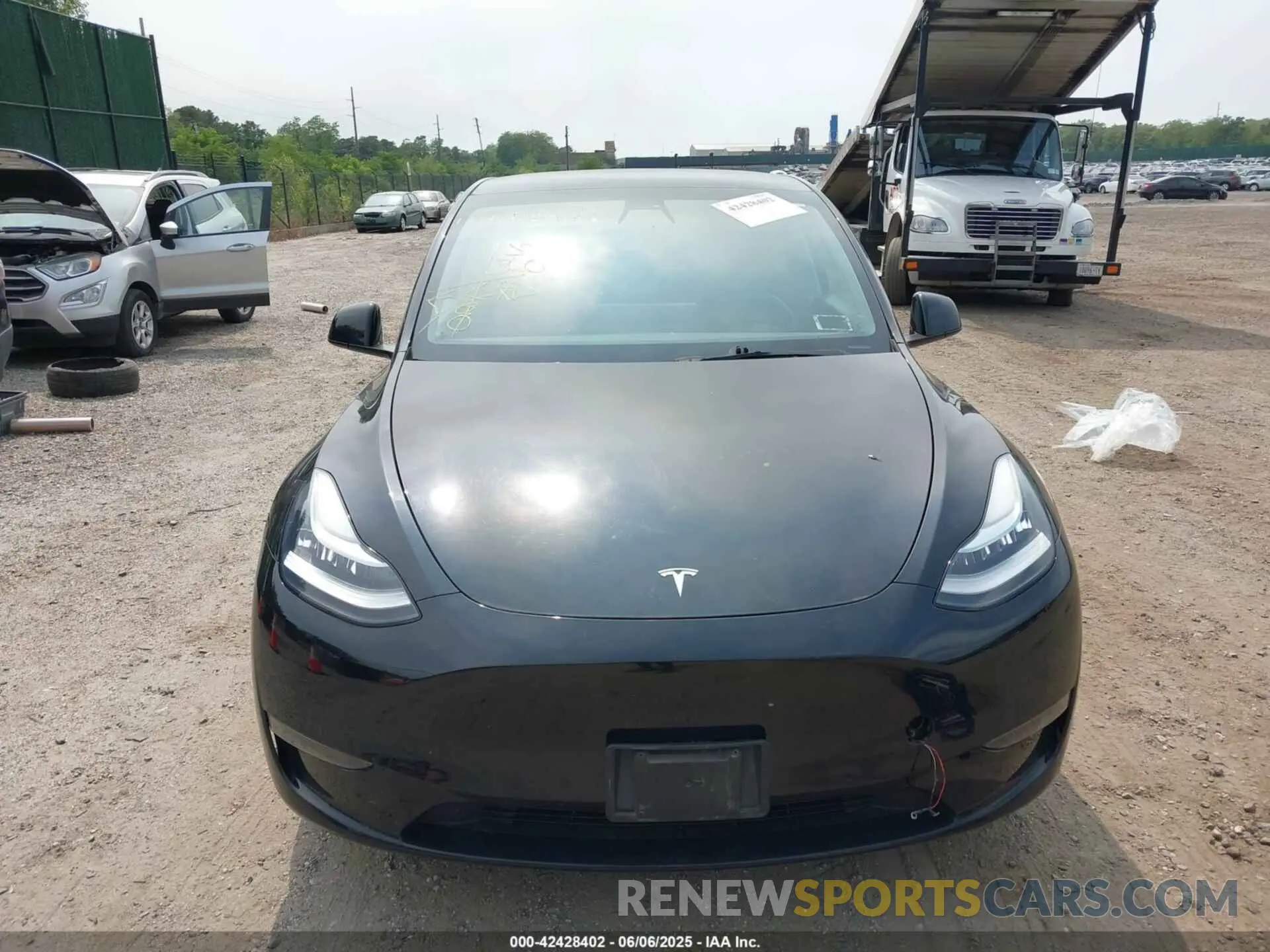 12 Photograph of a damaged car 5YJYGDEE0MF286465 TESLA MODEL Y 2021