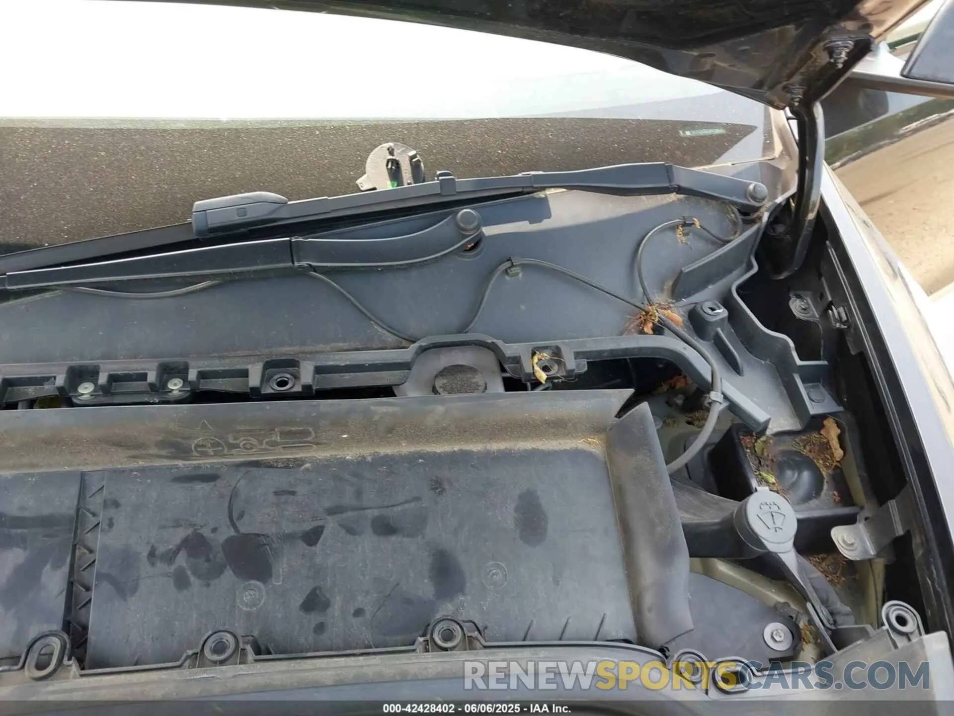 17 Photograph of a damaged car 5YJYGDEE0MF286465 TESLA MODEL Y 2021