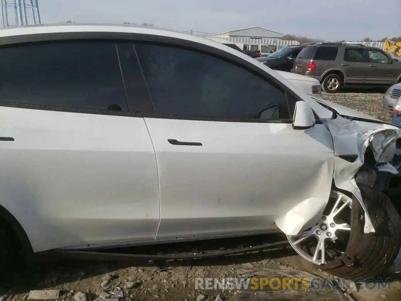 5 Photograph of a damaged car 5YJYGDEE0MF288071 TESLA MODEL Y 2021