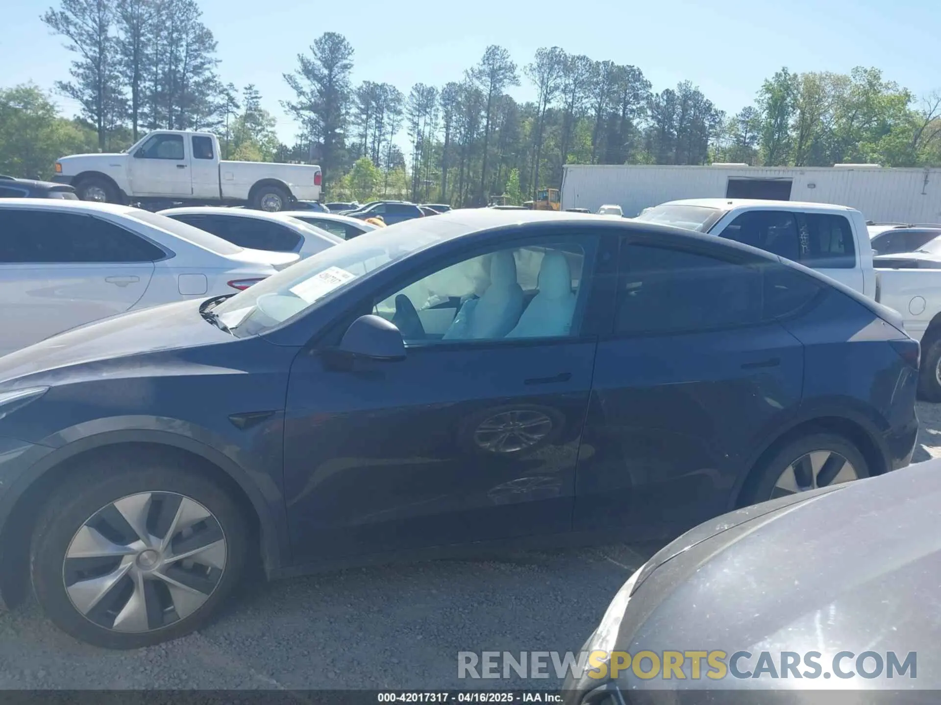 14 Photograph of a damaged car 5YJYGDEE0MF295134 TESLA MODEL Y 2021