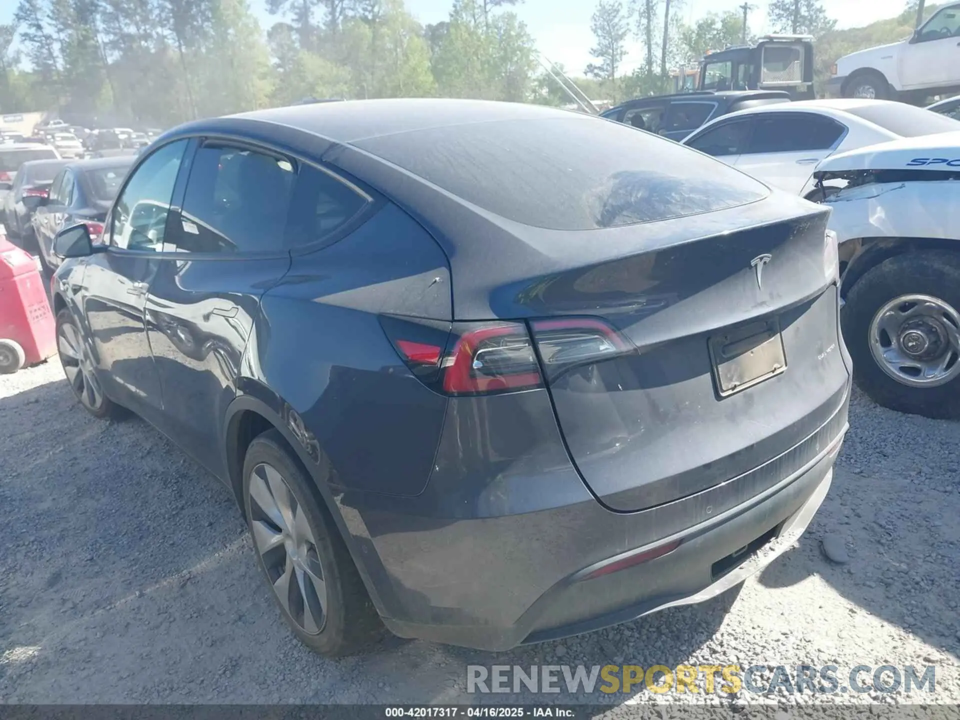 3 Photograph of a damaged car 5YJYGDEE0MF295134 TESLA MODEL Y 2021