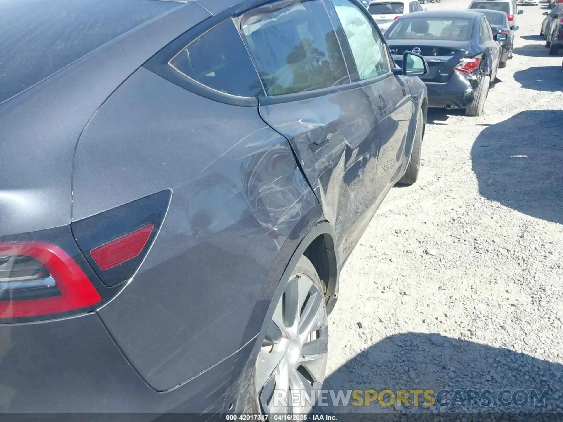 6 Photograph of a damaged car 5YJYGDEE0MF295134 TESLA MODEL Y 2021
