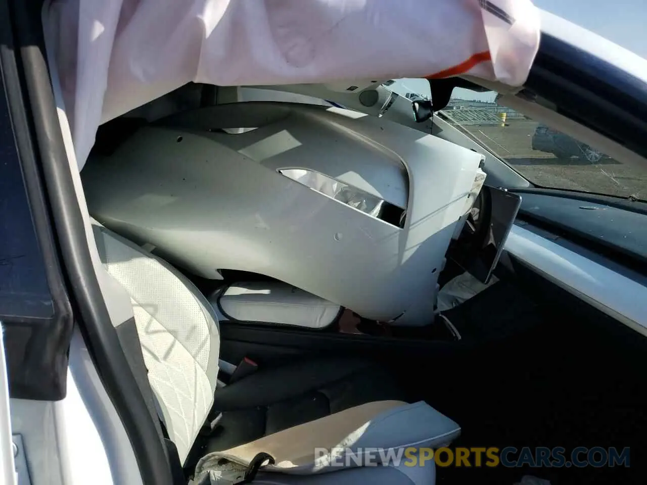 7 Photograph of a damaged car 5YJYGDEE0MF296591 TESLA MODEL Y 2021