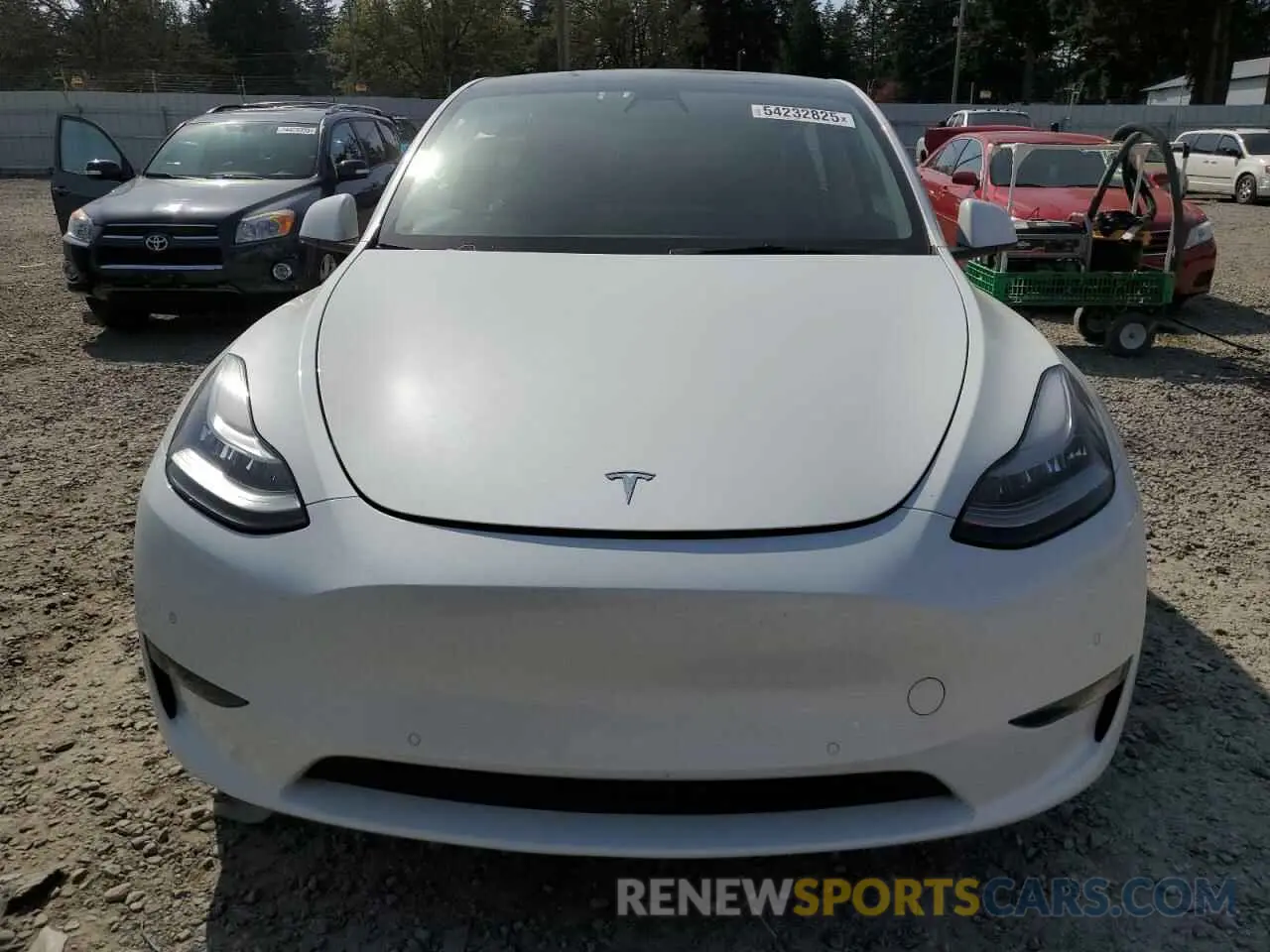 5 Photograph of a damaged car 5YJYGDEE0MF301658 TESLA MODEL Y 2021