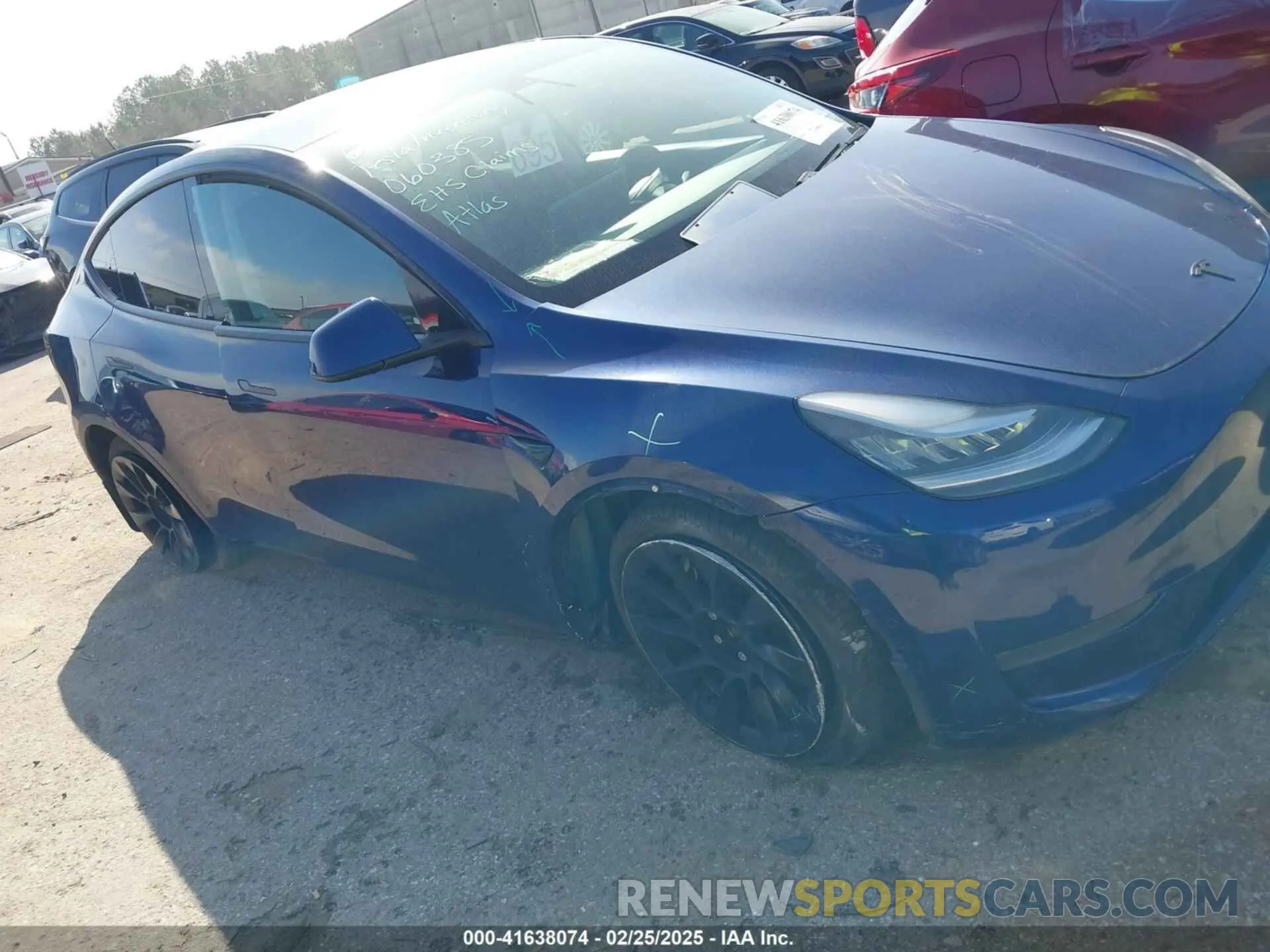 6 Photograph of a damaged car 5YJYGDEE1MF060385 TESLA MODEL Y 2021