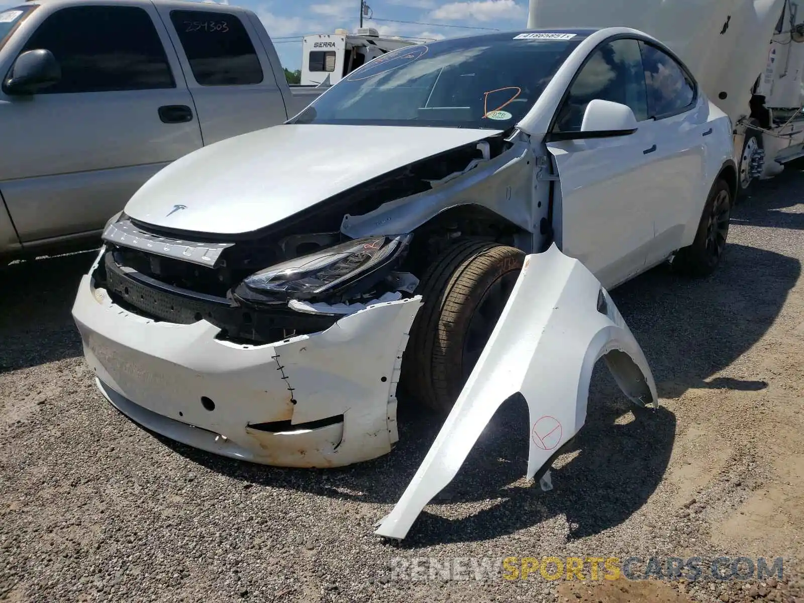 2 Photograph of a damaged car 5YJYGDEE1MF060791 TESLA MODEL Y 2021