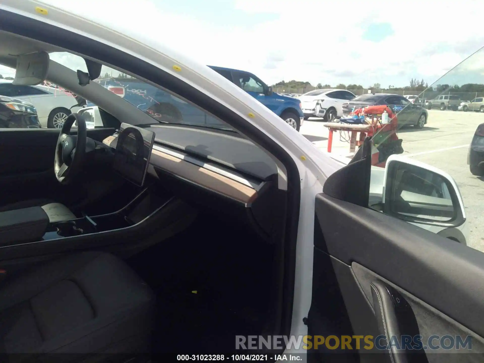 5 Photograph of a damaged car 5YJYGDEE1MF066185 TESLA MODEL Y 2021