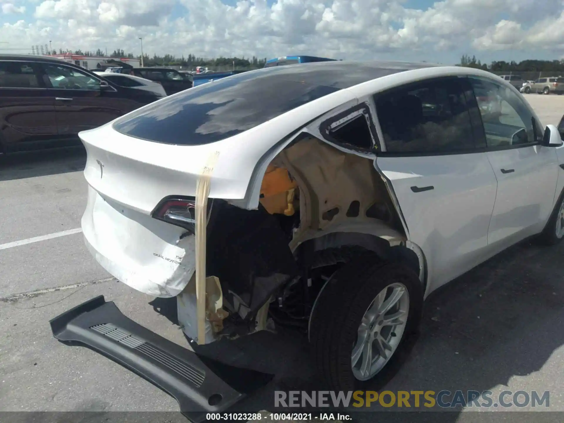 6 Photograph of a damaged car 5YJYGDEE1MF066185 TESLA MODEL Y 2021