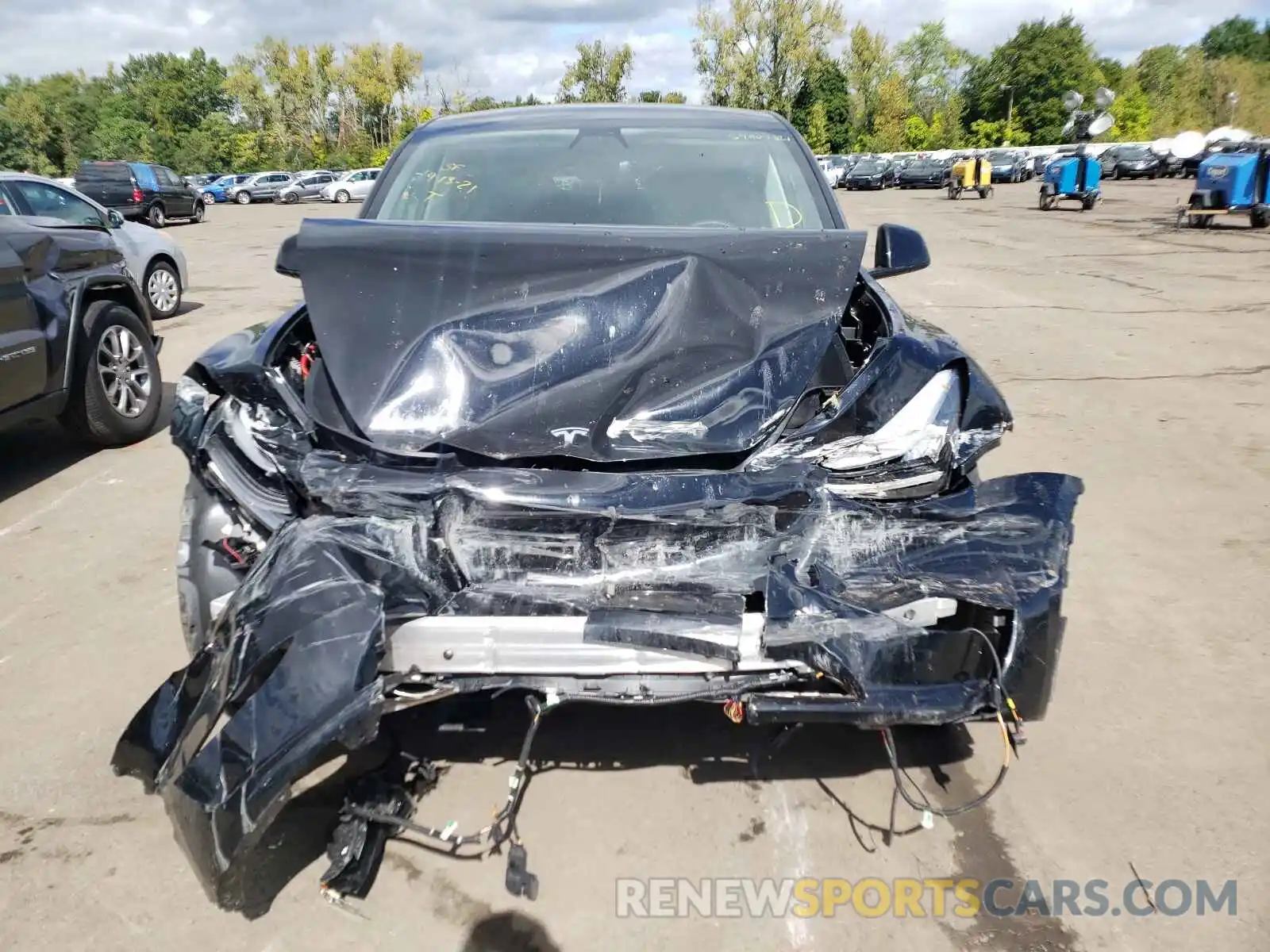 9 Photograph of a damaged car 5YJYGDEE1MF067546 TESLA MODEL Y 2021