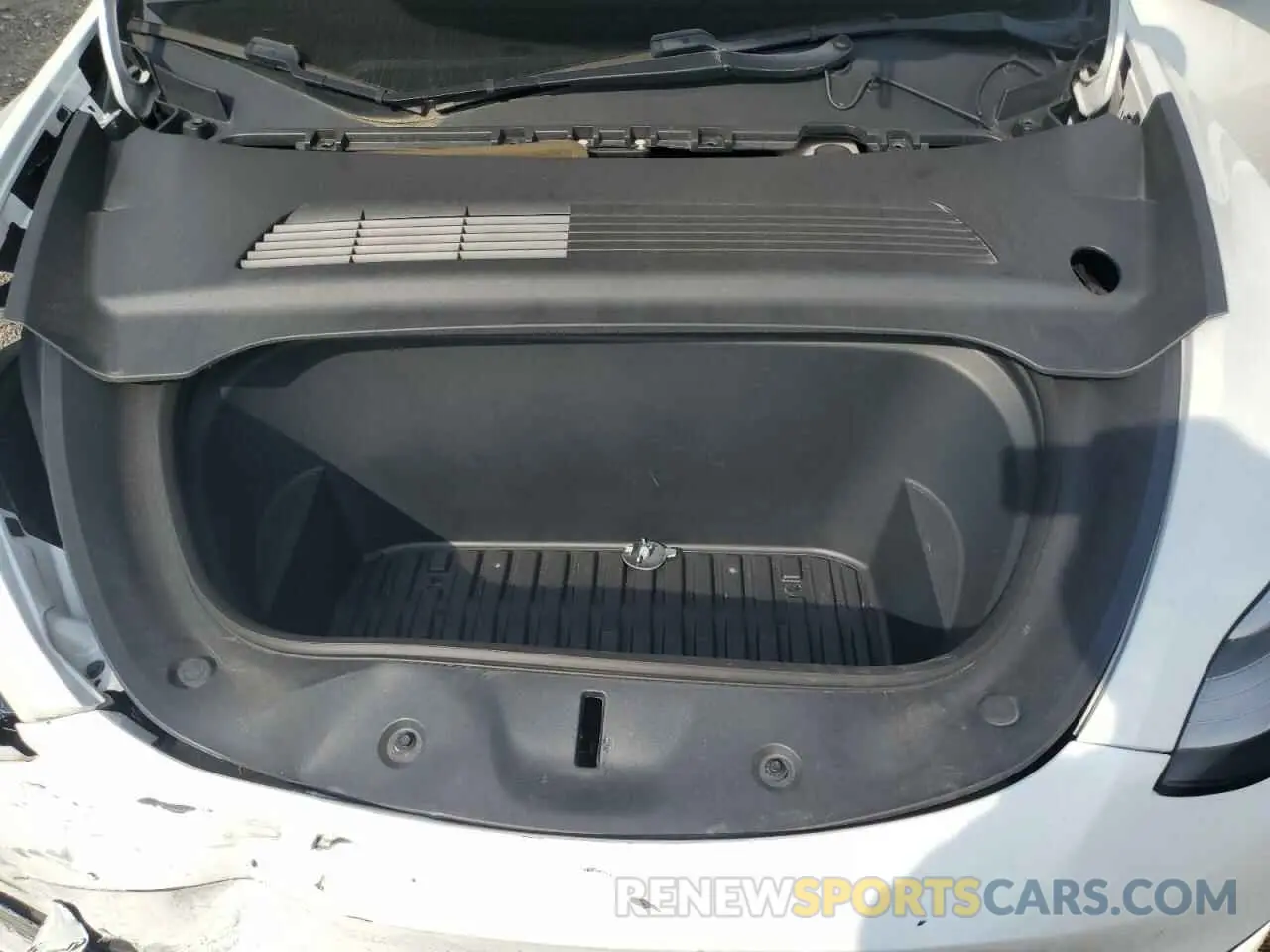 11 Photograph of a damaged car 5YJYGDEE1MF071385 TESLA MODEL Y 2021