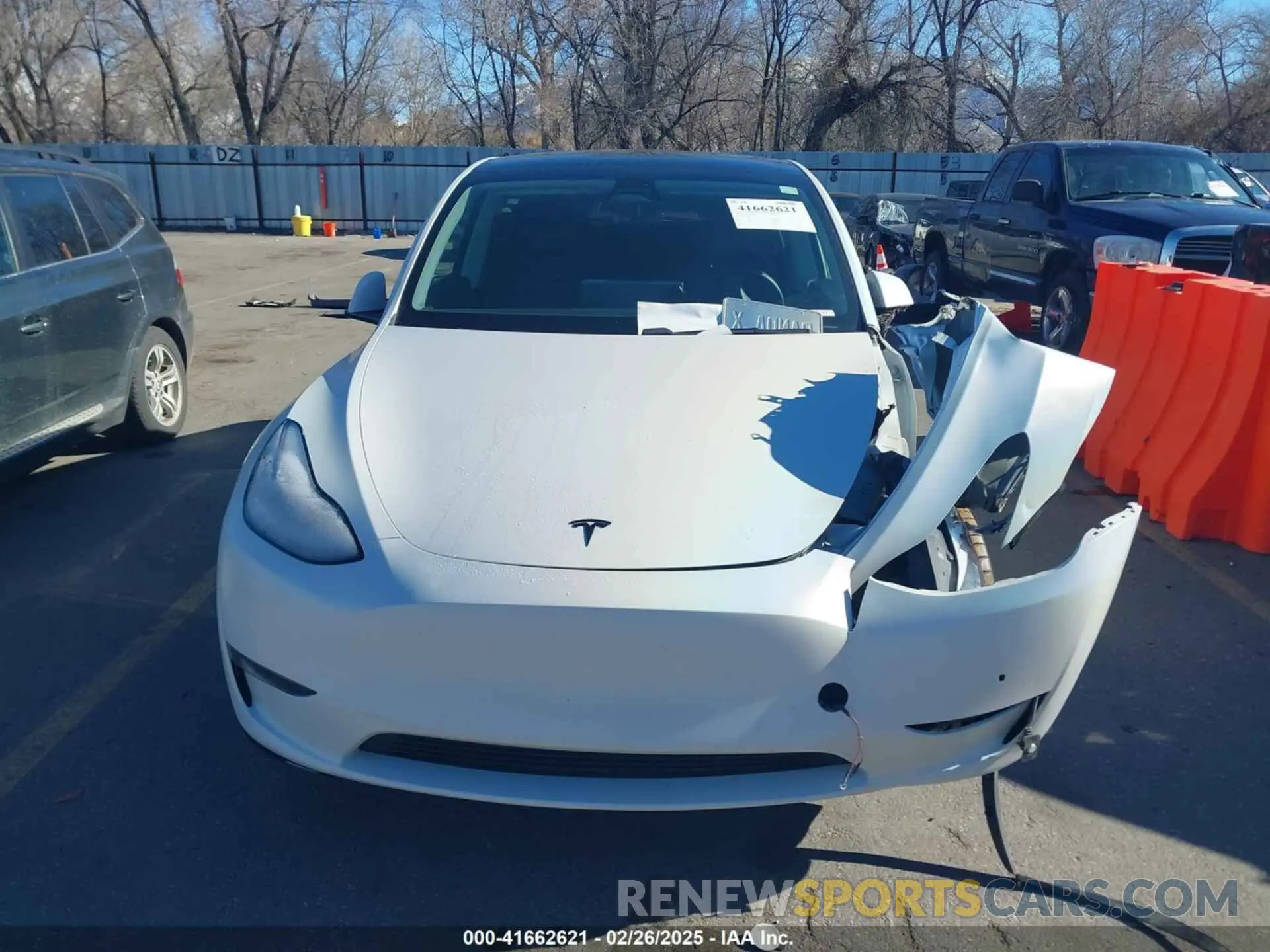 11 Photograph of a damaged car 5YJYGDEE1MF074173 TESLA MODEL Y 2021