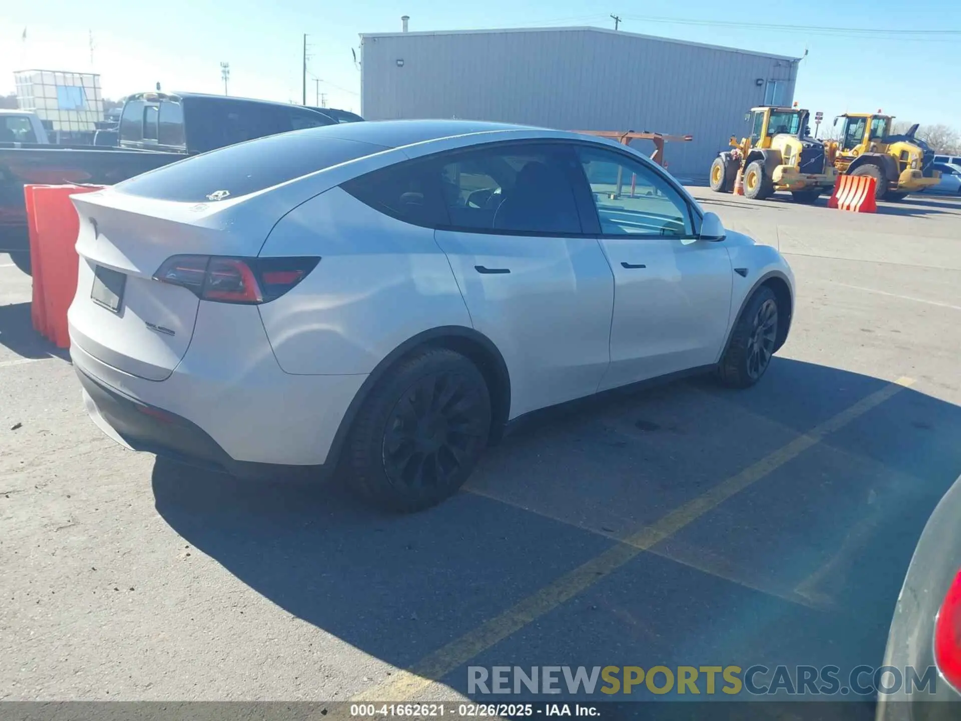 4 Photograph of a damaged car 5YJYGDEE1MF074173 TESLA MODEL Y 2021