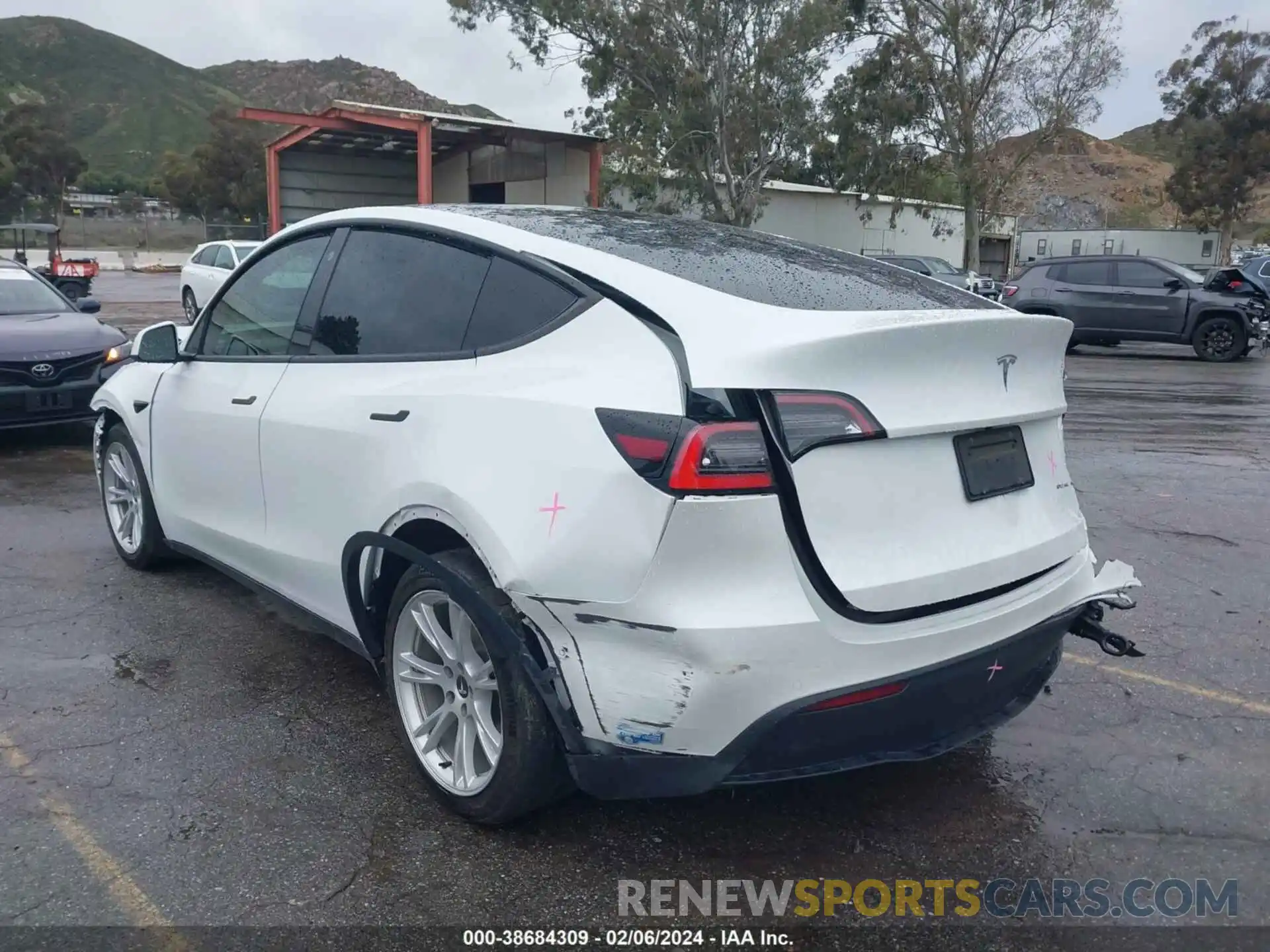 3 Photograph of a damaged car 5YJYGDEE1MF078840 TESLA MODEL Y 2021