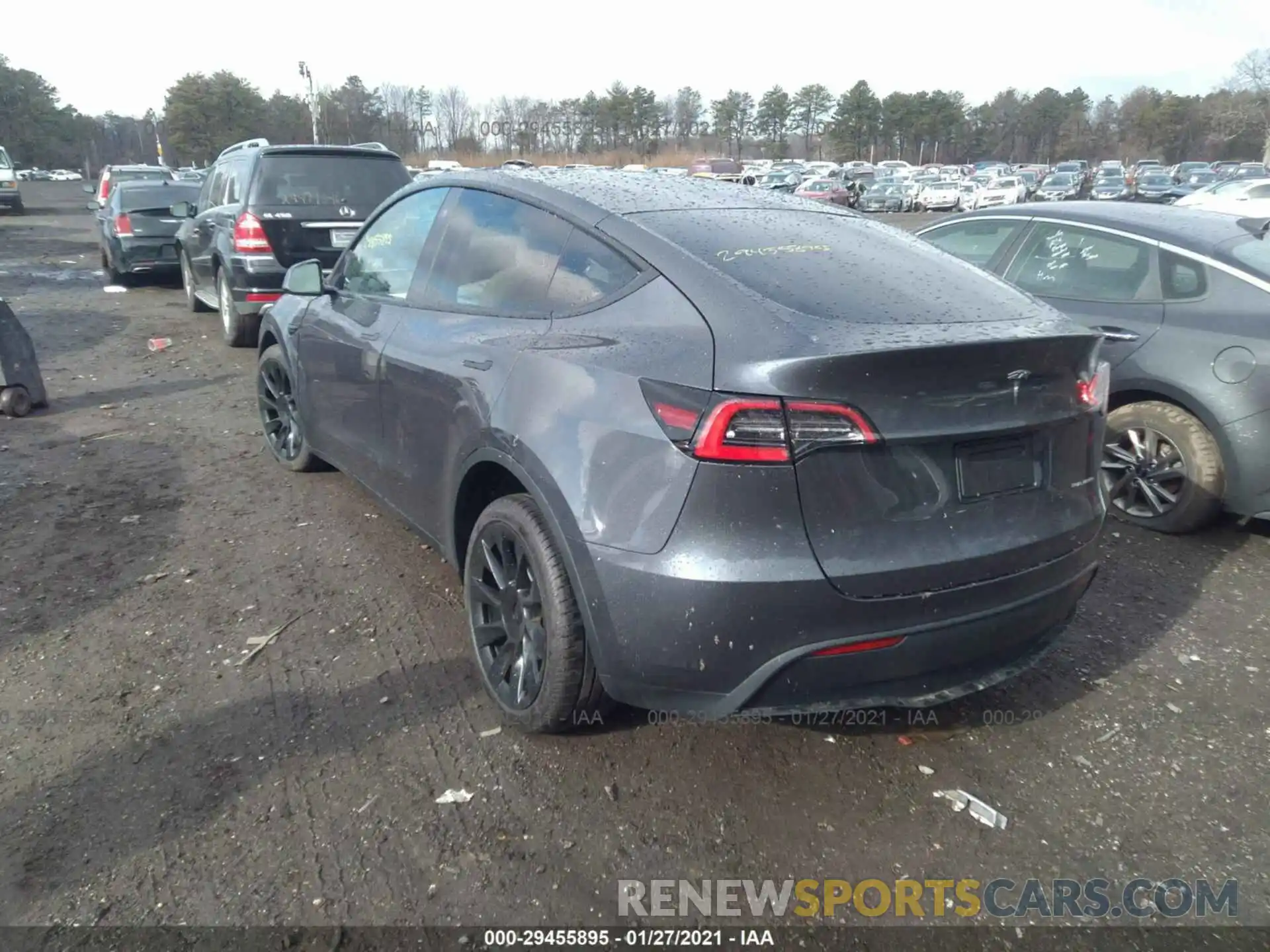 3 Photograph of a damaged car 5YJYGDEE1MF080944 TESLA MODEL Y 2021