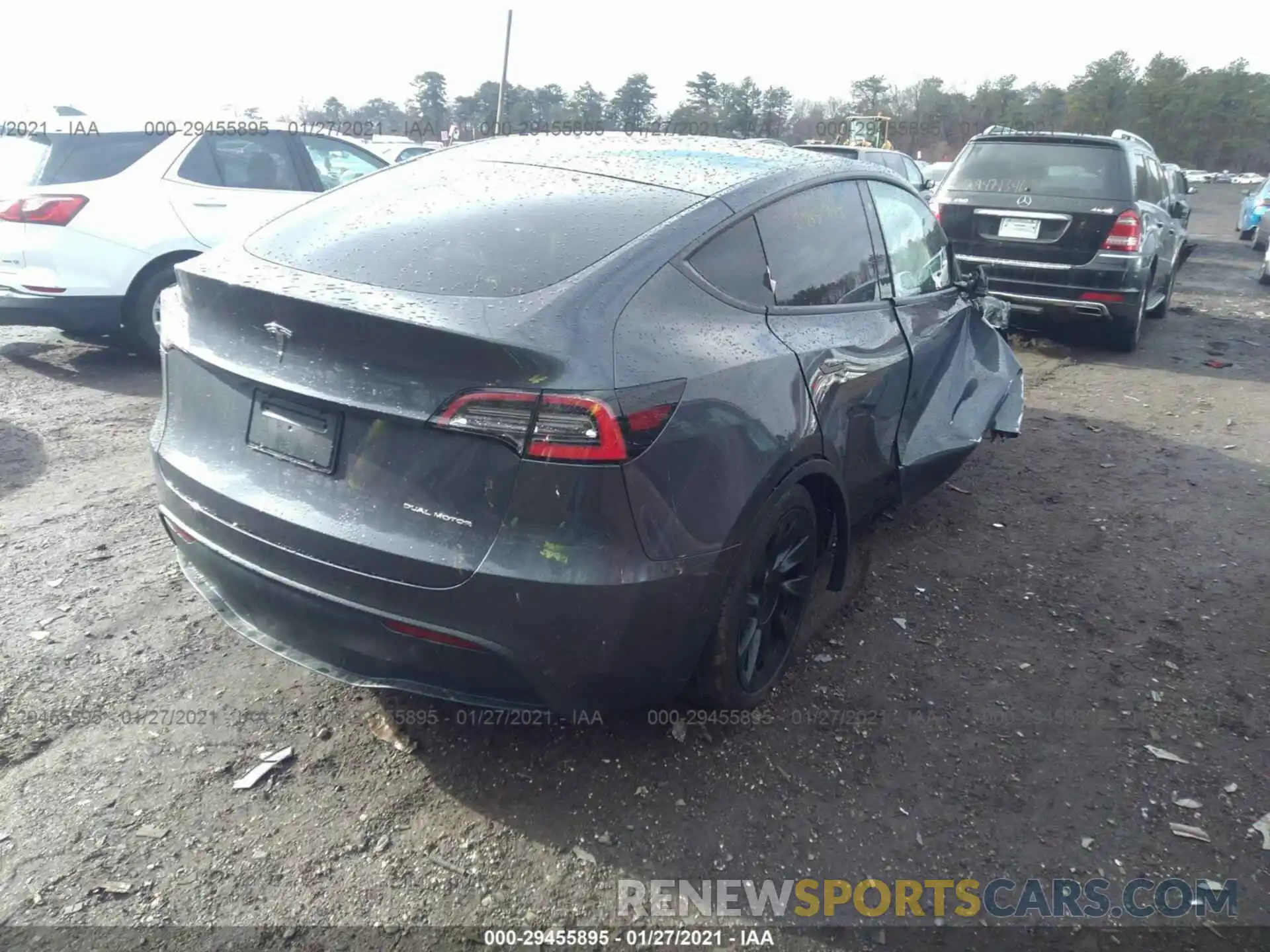 4 Photograph of a damaged car 5YJYGDEE1MF080944 TESLA MODEL Y 2021