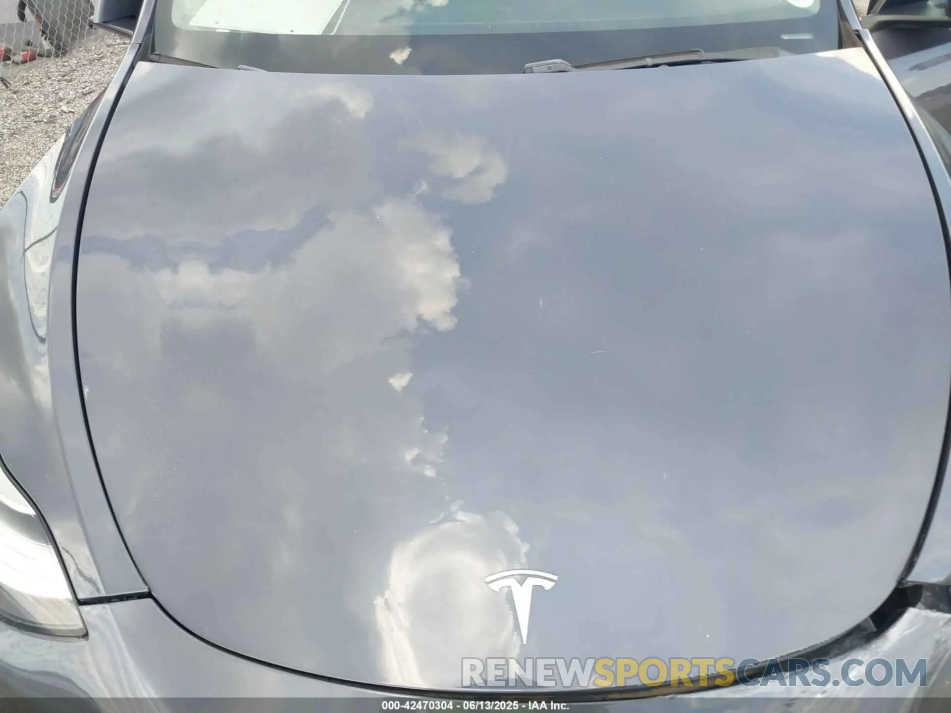 10 Photograph of a damaged car 5YJYGDEE1MF083326 TESLA MODEL Y 2021
