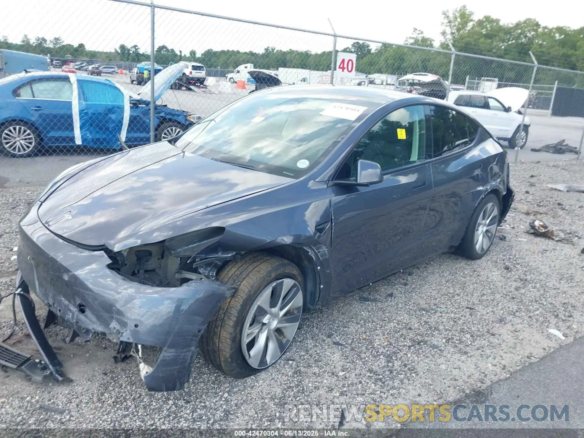 2 Photograph of a damaged car 5YJYGDEE1MF083326 TESLA MODEL Y 2021
