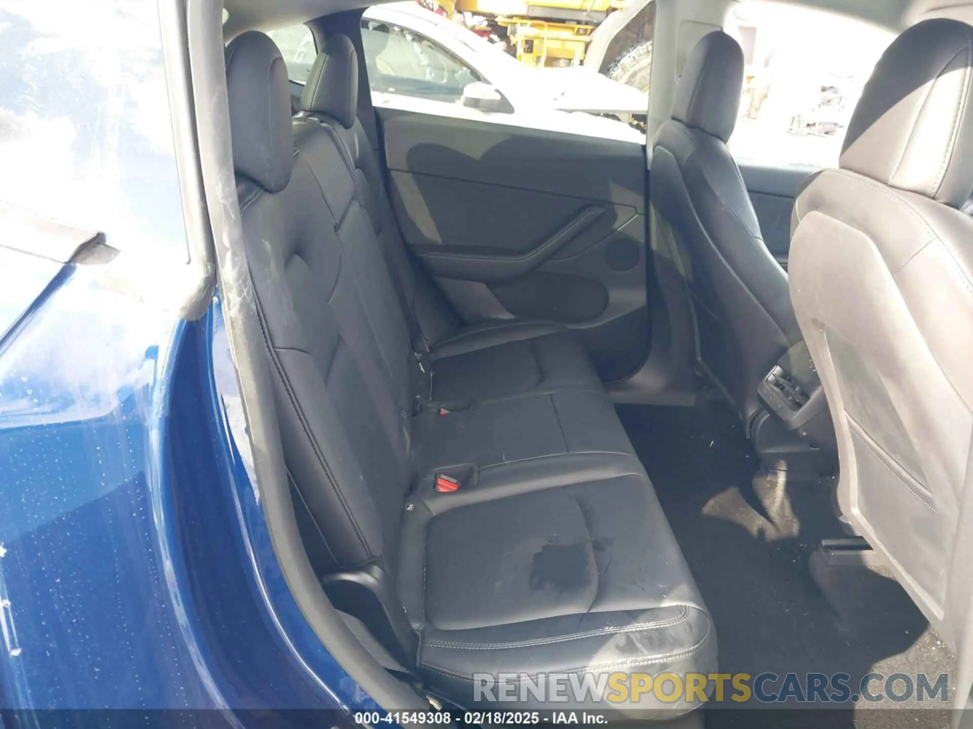 8 Photograph of a damaged car 5YJYGDEE1MF083780 TESLA MODEL Y 2021