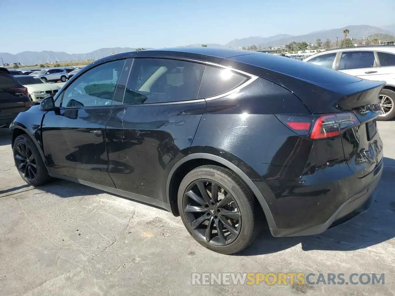 2 Photograph of a damaged car 5YJYGDEE1MF094164 TESLA MODEL Y 2021