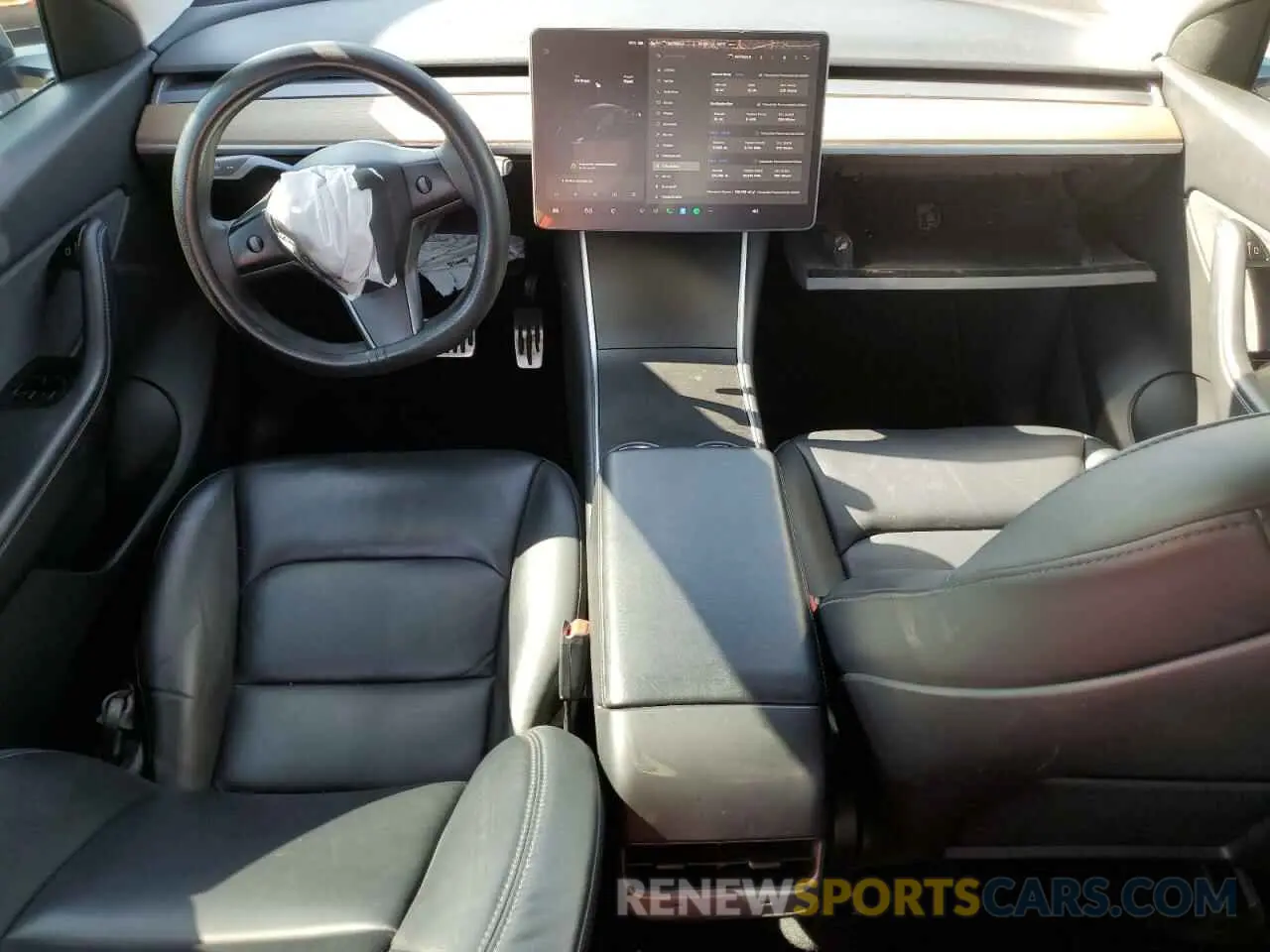 8 Photograph of a damaged car 5YJYGDEE1MF094164 TESLA MODEL Y 2021
