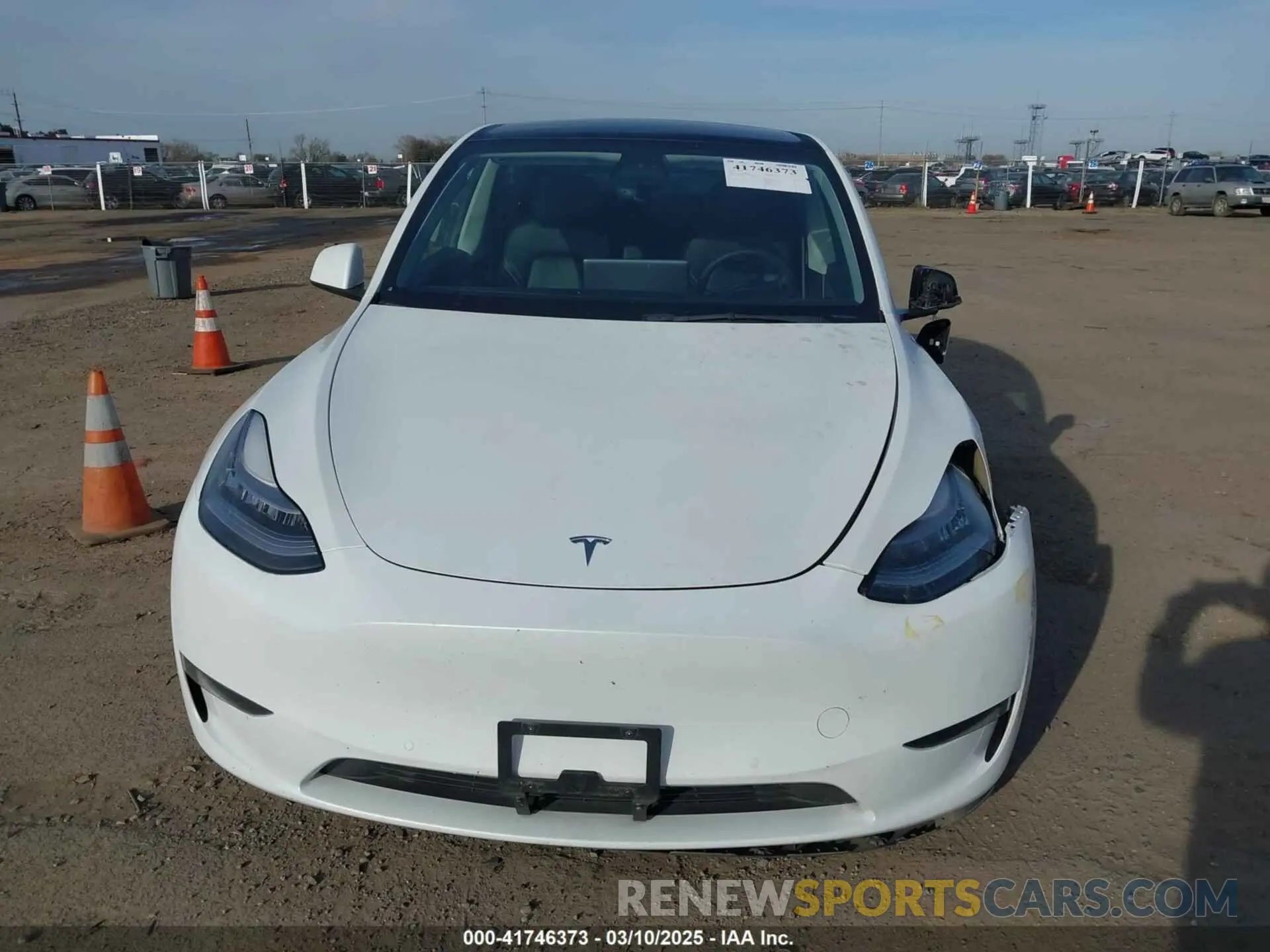 11 Photograph of a damaged car 5YJYGDEE1MF094603 TESLA MODEL Y 2021