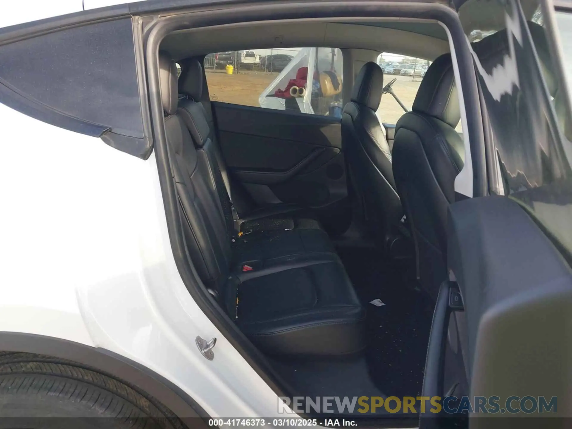 8 Photograph of a damaged car 5YJYGDEE1MF094603 TESLA MODEL Y 2021