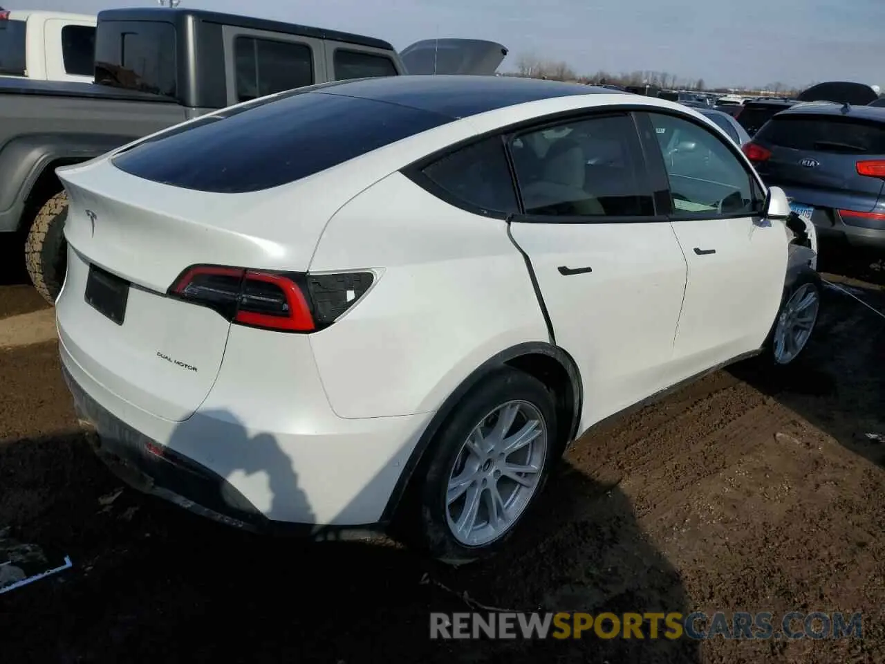 3 Photograph of a damaged car 5YJYGDEE1MF098649 TESLA MODEL Y 2021