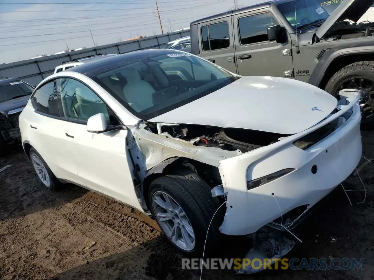 4 Photograph of a damaged car 5YJYGDEE1MF098649 TESLA MODEL Y 2021