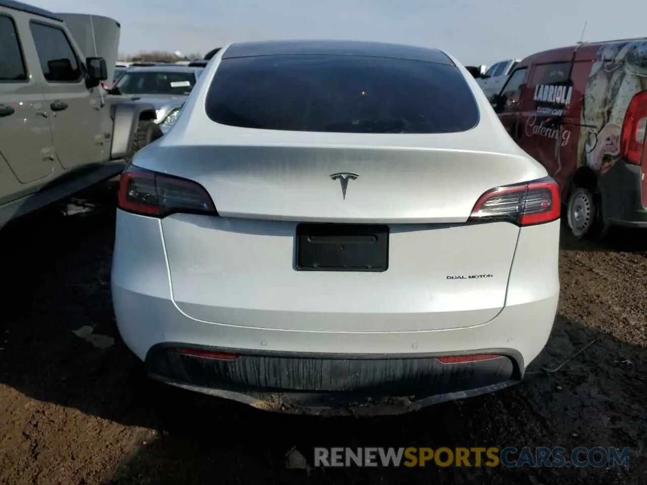 6 Photograph of a damaged car 5YJYGDEE1MF098649 TESLA MODEL Y 2021