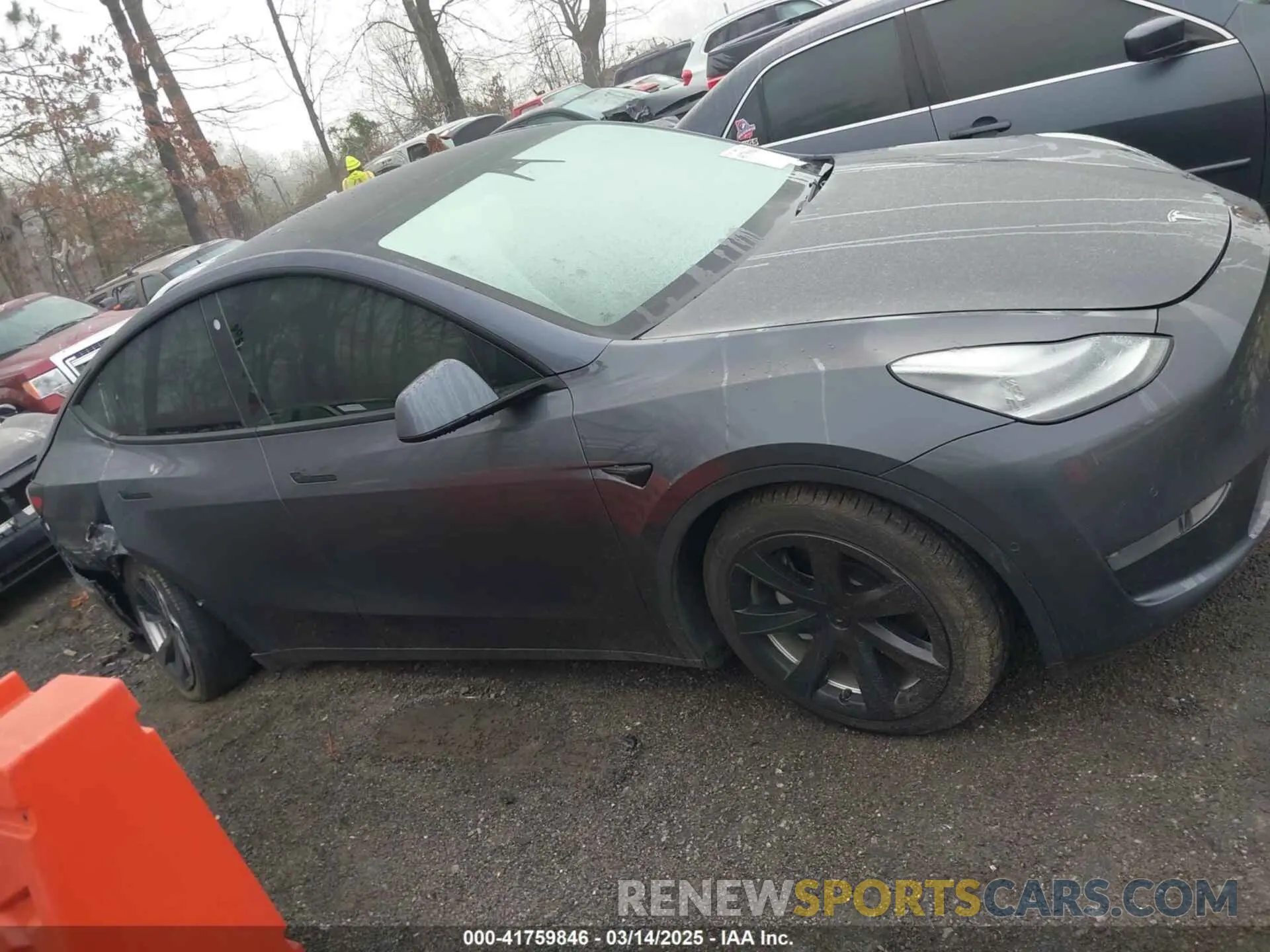 12 Photograph of a damaged car 5YJYGDEE1MF100013 TESLA MODEL Y 2021