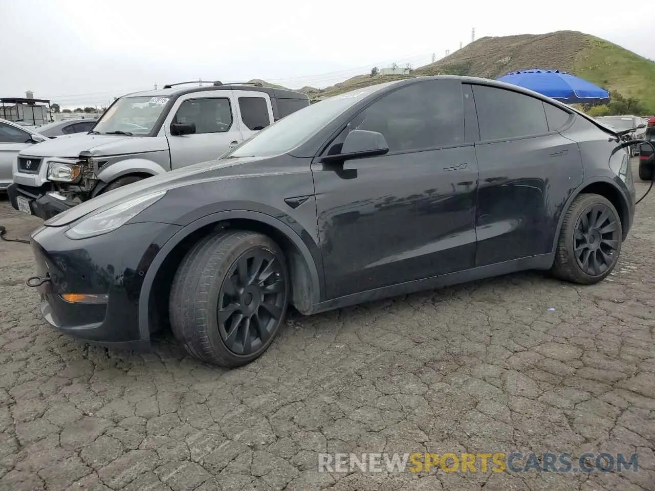 1 Photograph of a damaged car 5YJYGDEE1MF100089 TESLA MODEL Y 2021