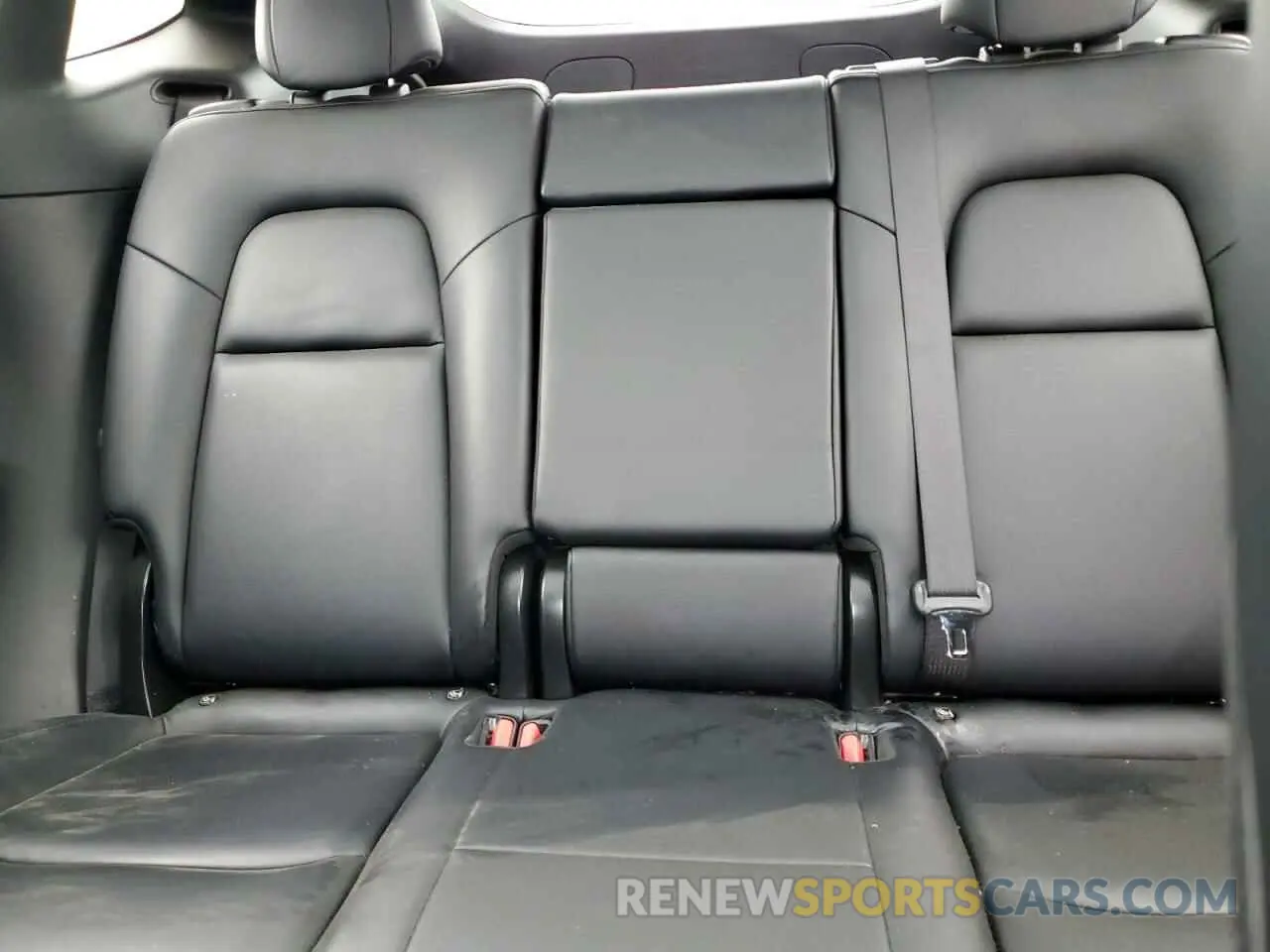 10 Photograph of a damaged car 5YJYGDEE1MF100089 TESLA MODEL Y 2021