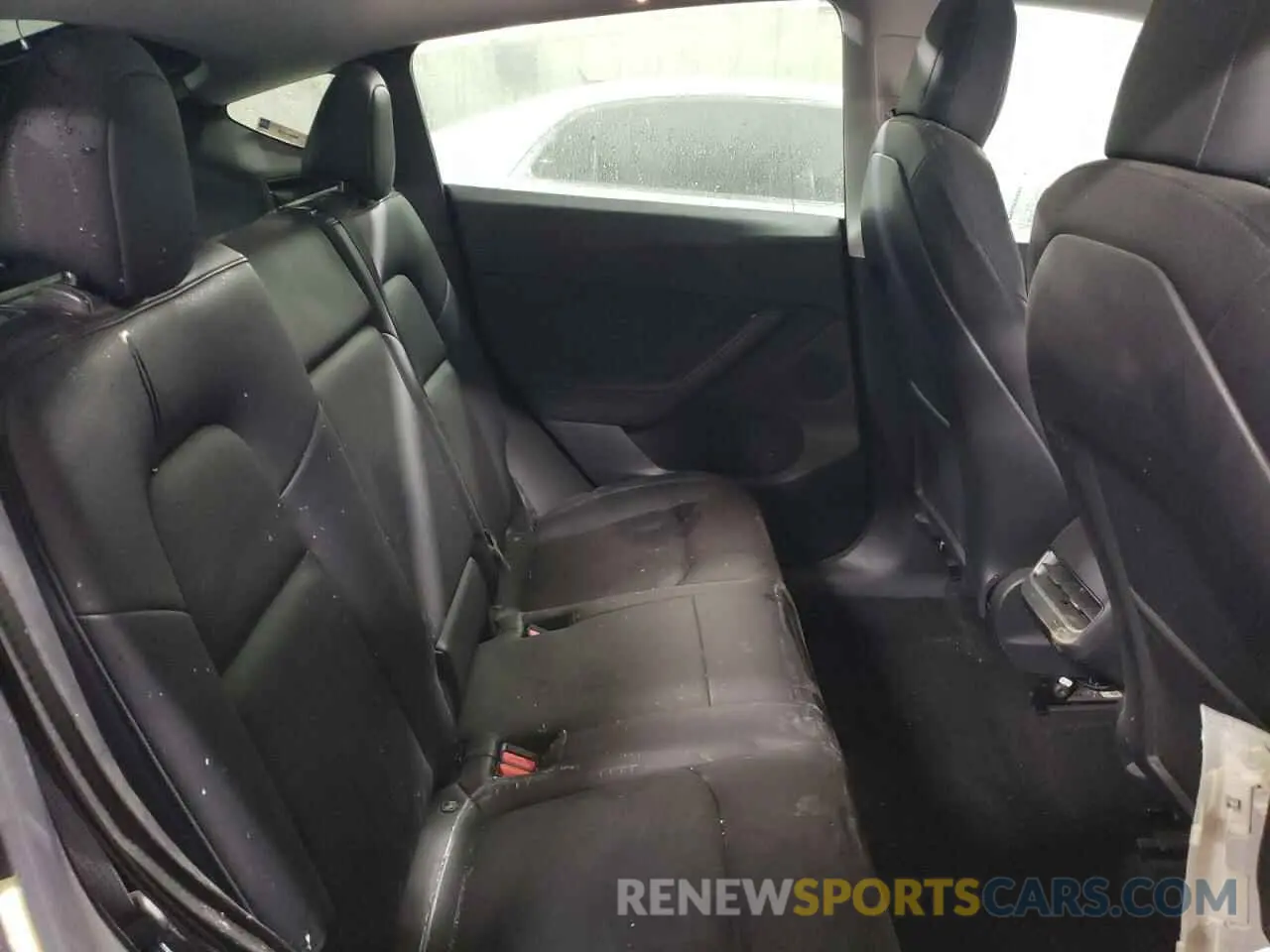 10 Photograph of a damaged car 5YJYGDEE1MF100254 TESLA MODEL Y 2021