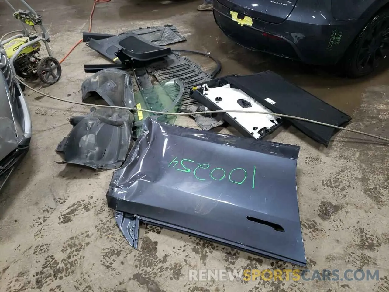 12 Photograph of a damaged car 5YJYGDEE1MF100254 TESLA MODEL Y 2021