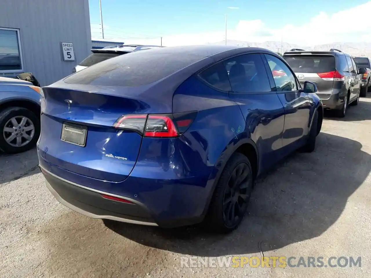 4 Photograph of a damaged car 5YJYGDEE1MF120651 TESLA MODEL Y 2021