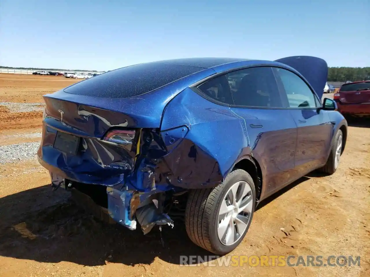 4 Photograph of a damaged car 5YJYGDEE1MF138647 TESLA MODEL Y 2021