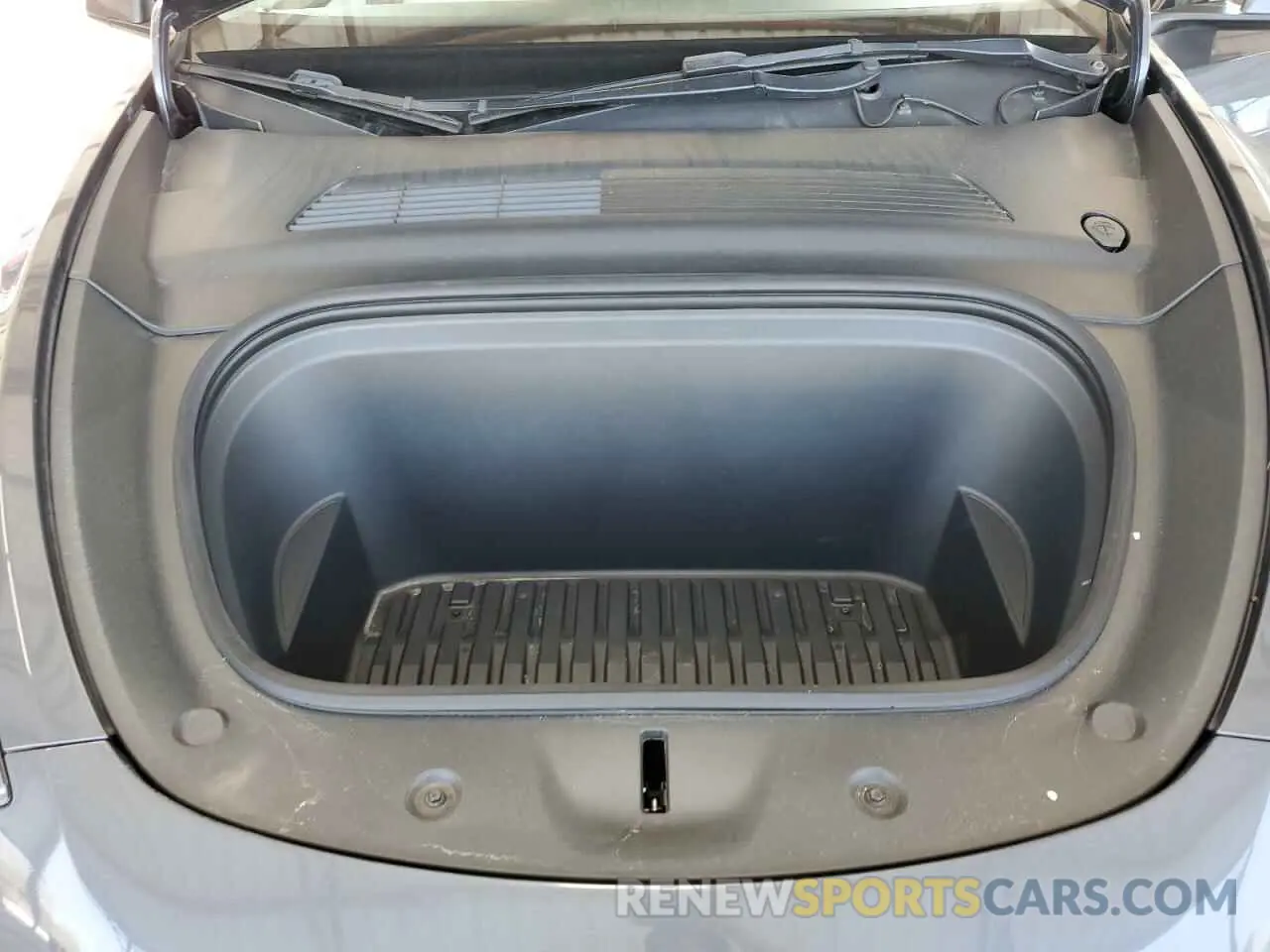 12 Photograph of a damaged car 5YJYGDEE1MF141631 TESLA MODEL Y 2021